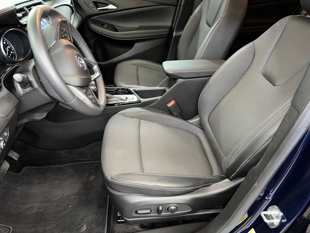 Certified 2023 Buick Encore GX Select image 2