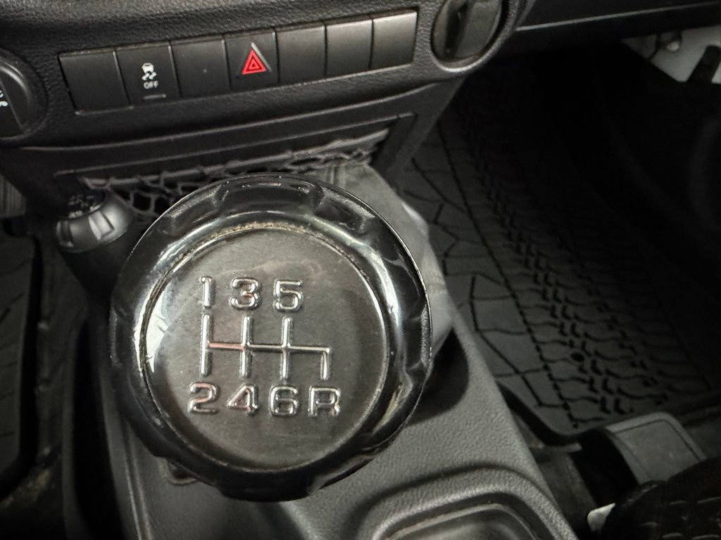 Used 2013 Jeep Wrangler Sport image 19