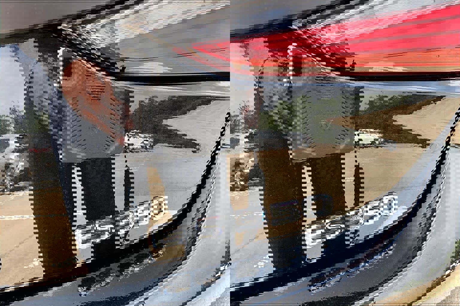 Used 2023 Lexus ES 350 Ultra Luxury w/ Accessory Package (Z2) FWD image 10