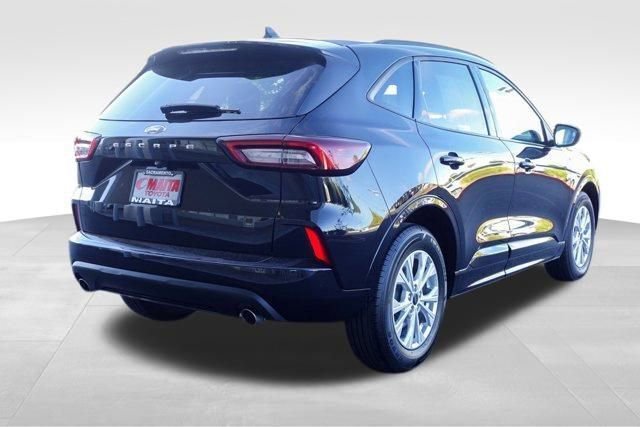Used 2024 Ford Escape ST-Line image 6