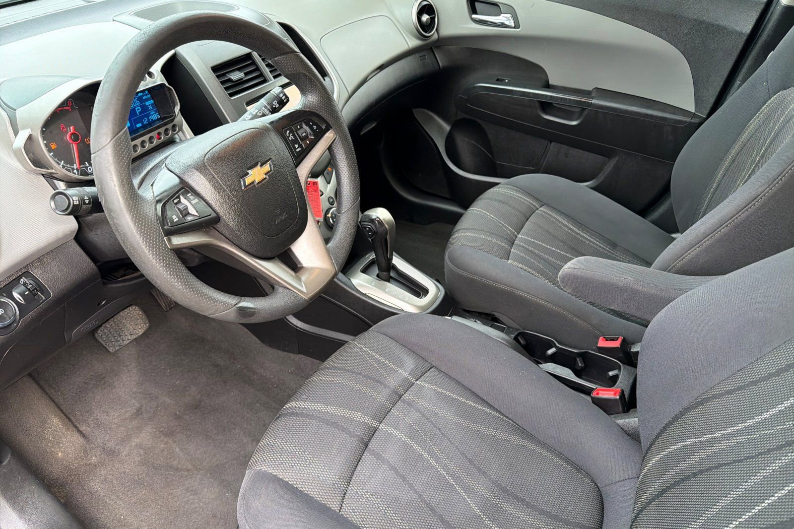 Used 2016 Chevrolet Sonic LT w/ Appearance Package image 10
