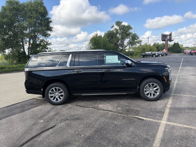 New 2026 Chevrolet Suburban Premier AWD/4WD image 4