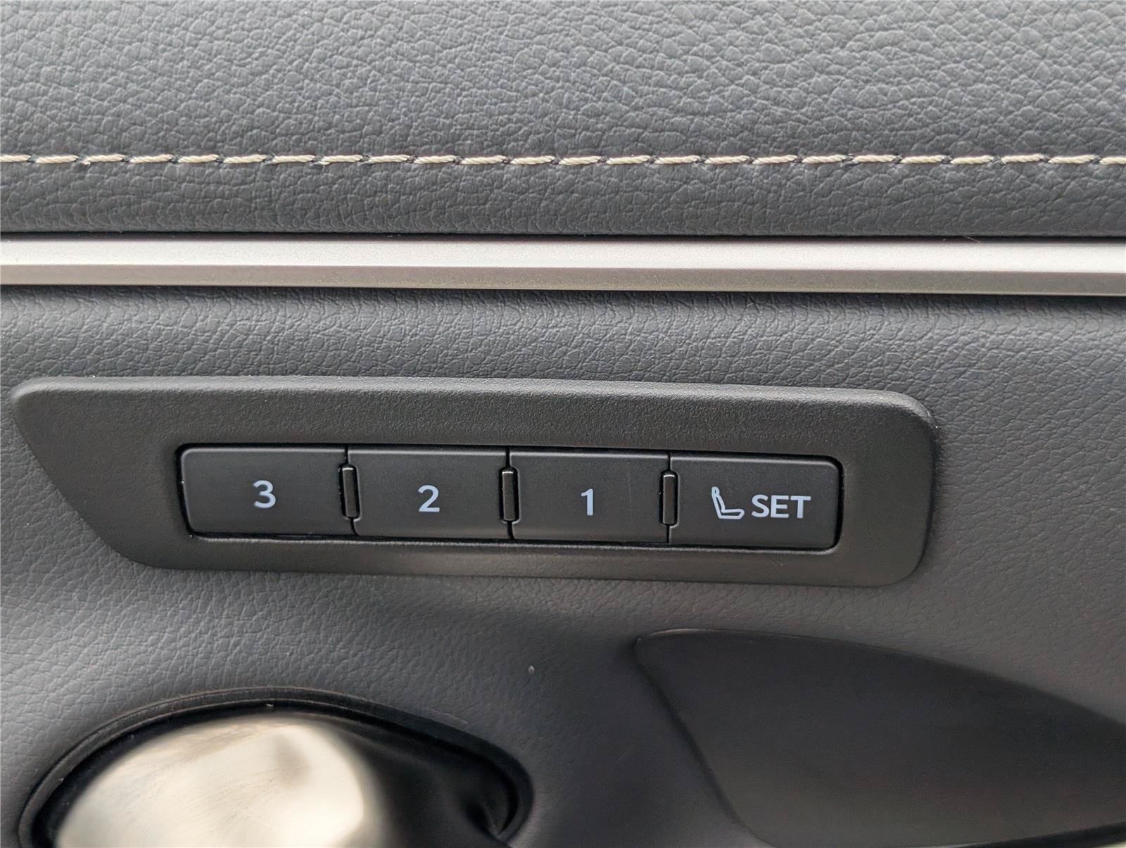 Certified 2025 Lexus ES 350 w/ Premium Package FWD image 20