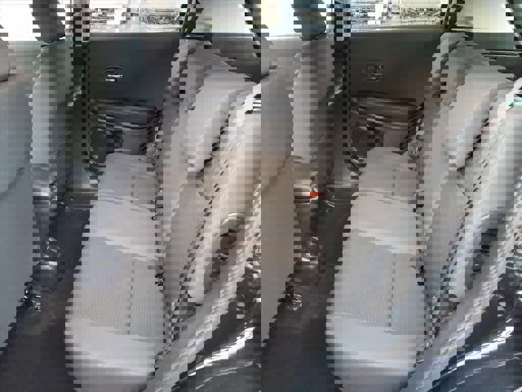 Used 2021 Honda HR-V LX image 8