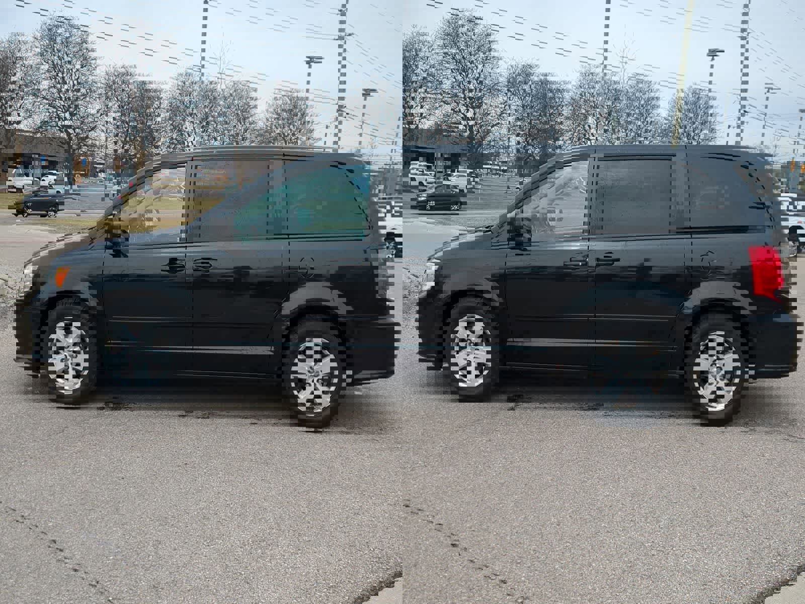 Used 2013 Dodge Grand Caravan SE image 5