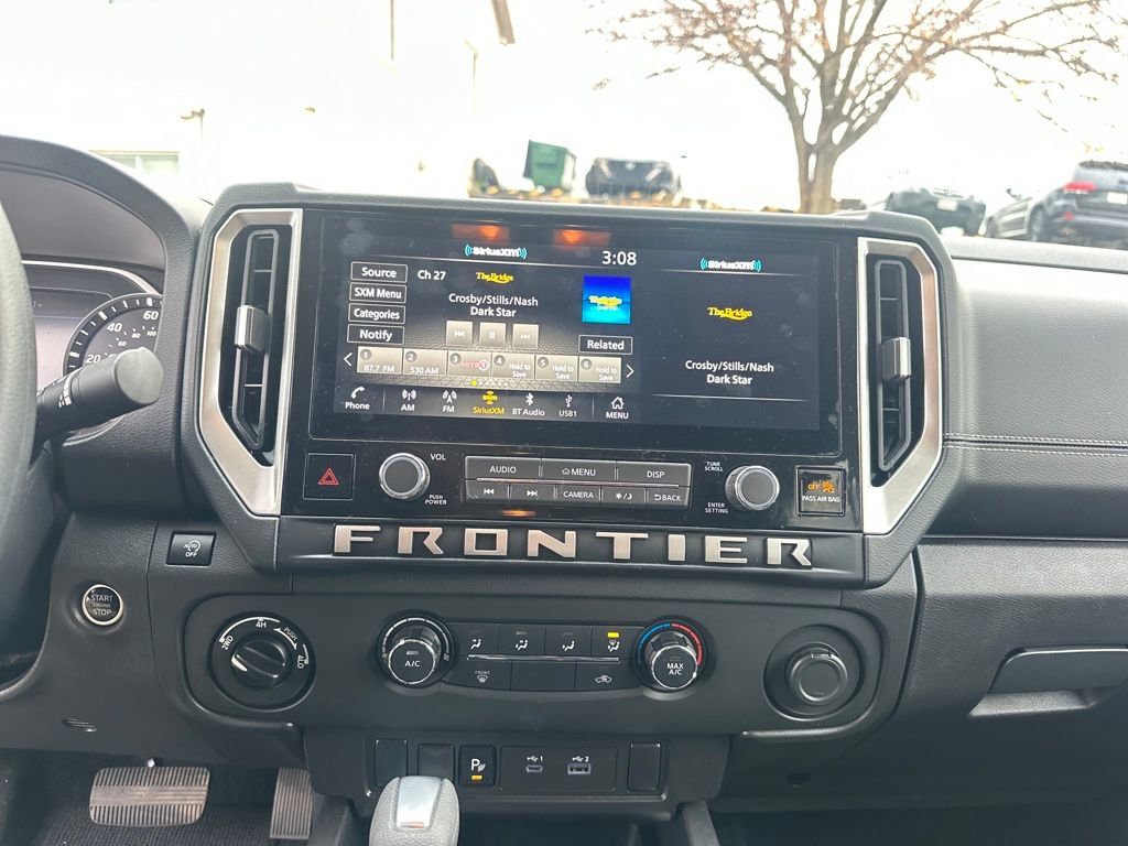 Used 2025 Nissan Frontier SV image 17