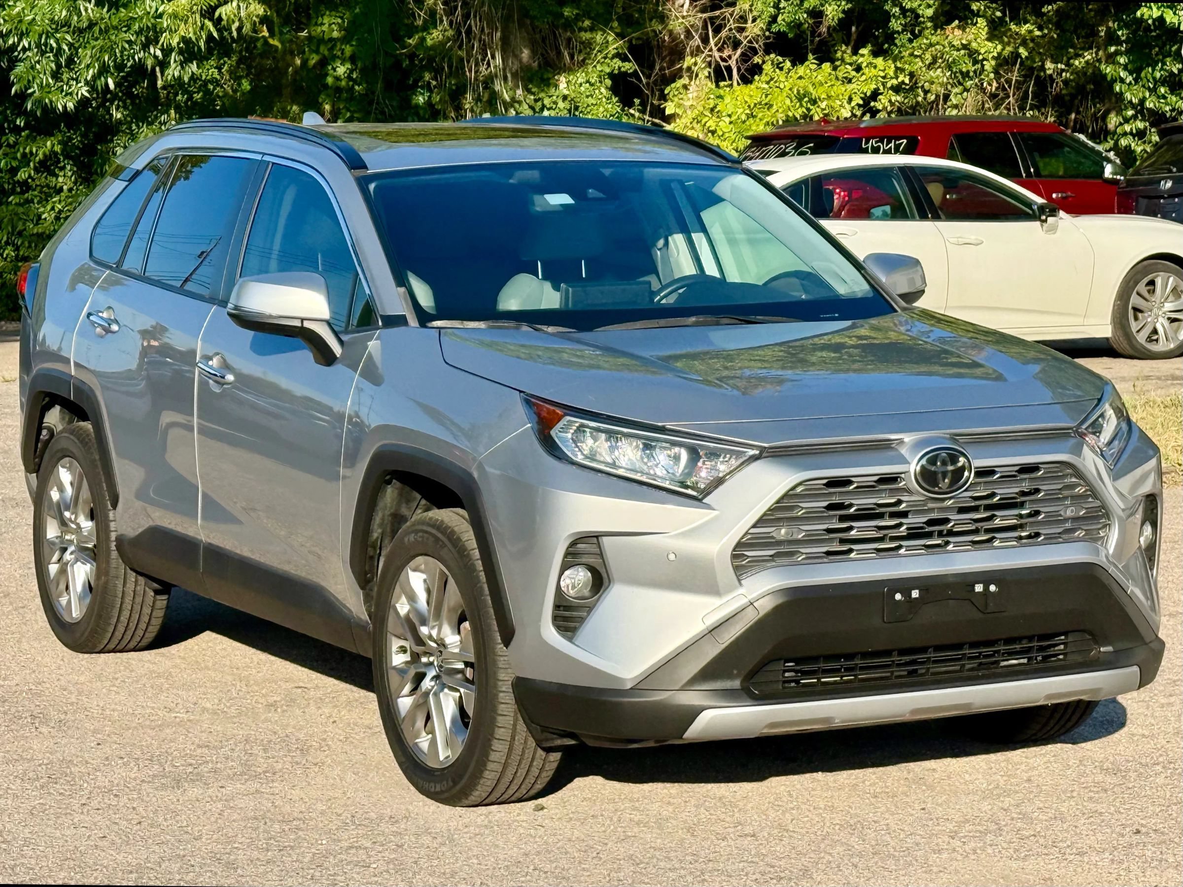 Used 2021 Toyota RAV4 Limited FWD image 1