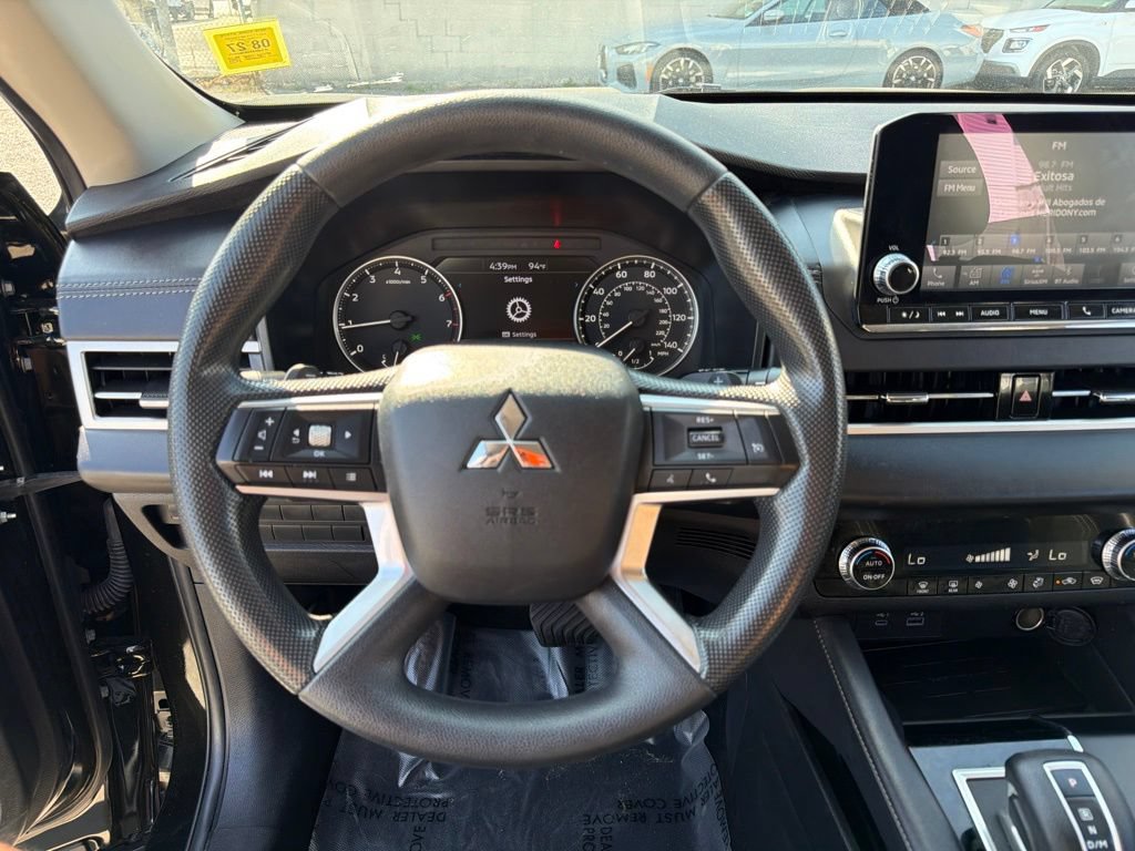 Used 2024 Mitsubishi Outlander ES AWD/4WD image 17
