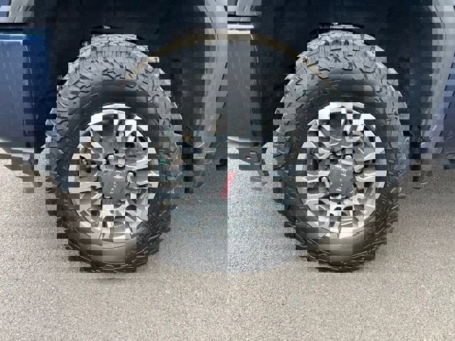 Used 2022 GMC Sierra 2500 AT4 w/ AT4 Preferred Package image 24