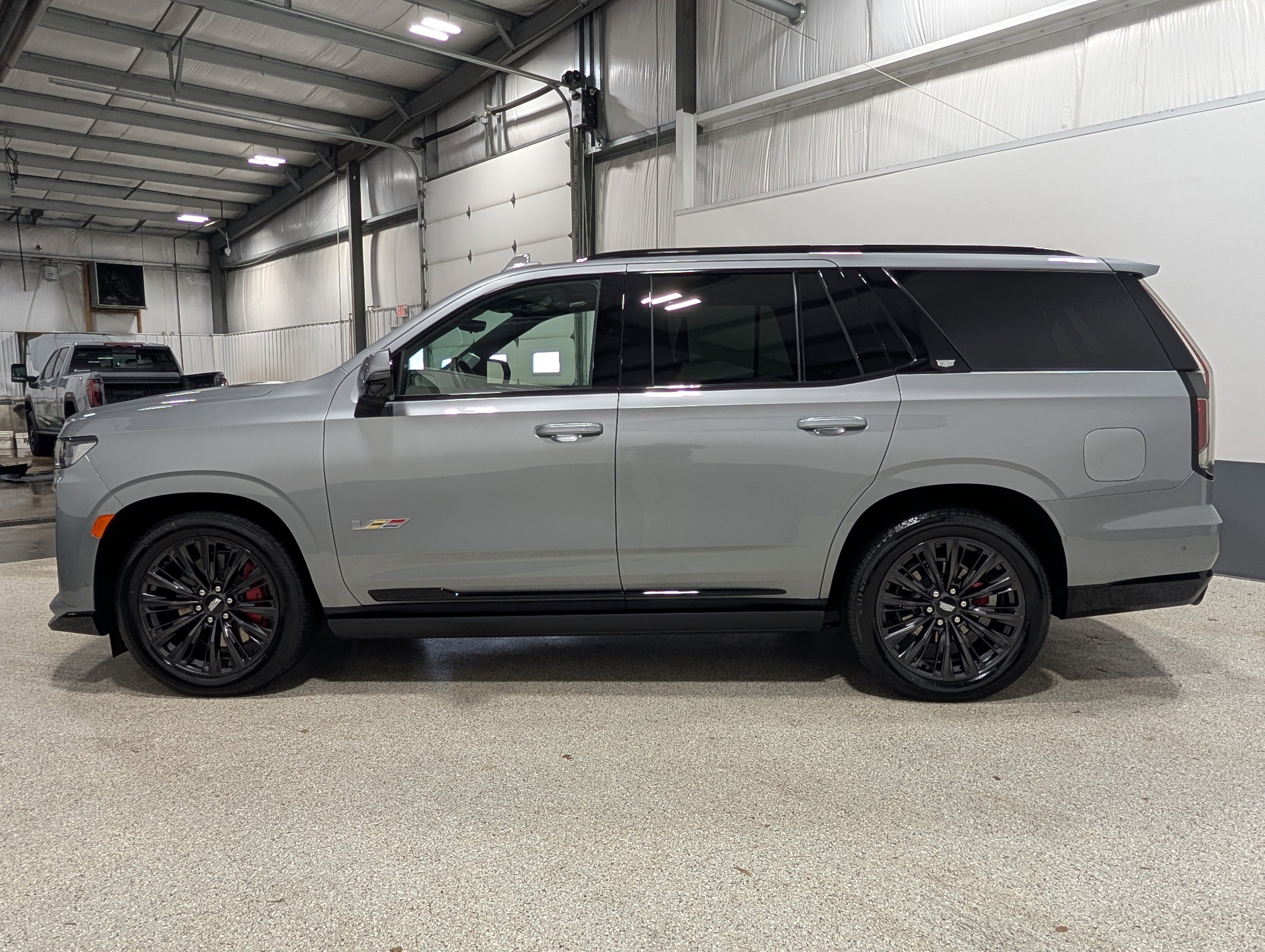 Used 2024 Cadillac Escalade V w/ LPO, ONYX Package AWD/4WD image 5