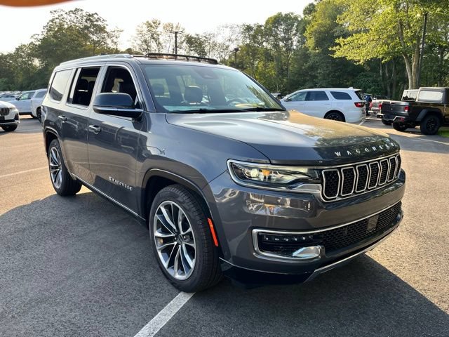 Used 2023 Jeep Wagoneer Series III w/ Premium Group I AWD/4WD image 4