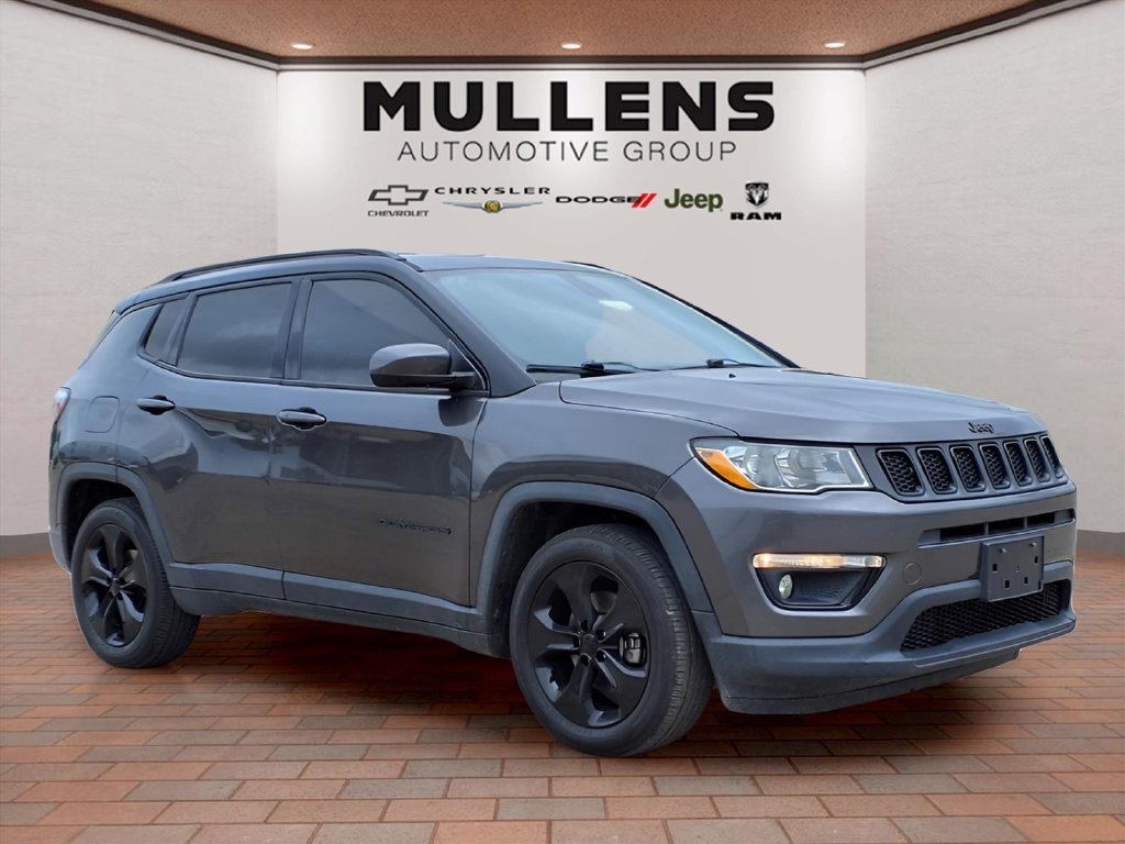 Used 2019 Jeep Compass Latitude FWD image 3