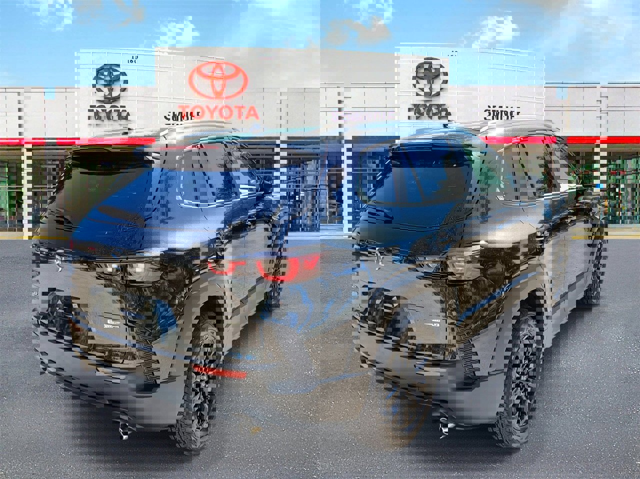 Used 2025 MAZDA CX-50 AWD 2.5 S w/ Premium Package image 3