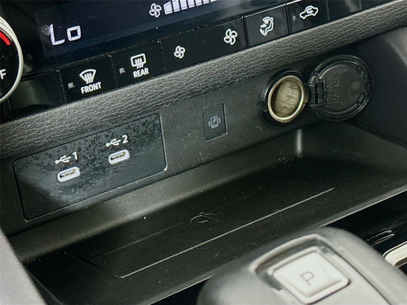 Used 2025 Mitsubishi Outlander SE FWD image 16