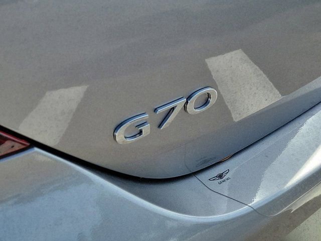 Used 2025 Genesis G70 2.5T RWD image 5