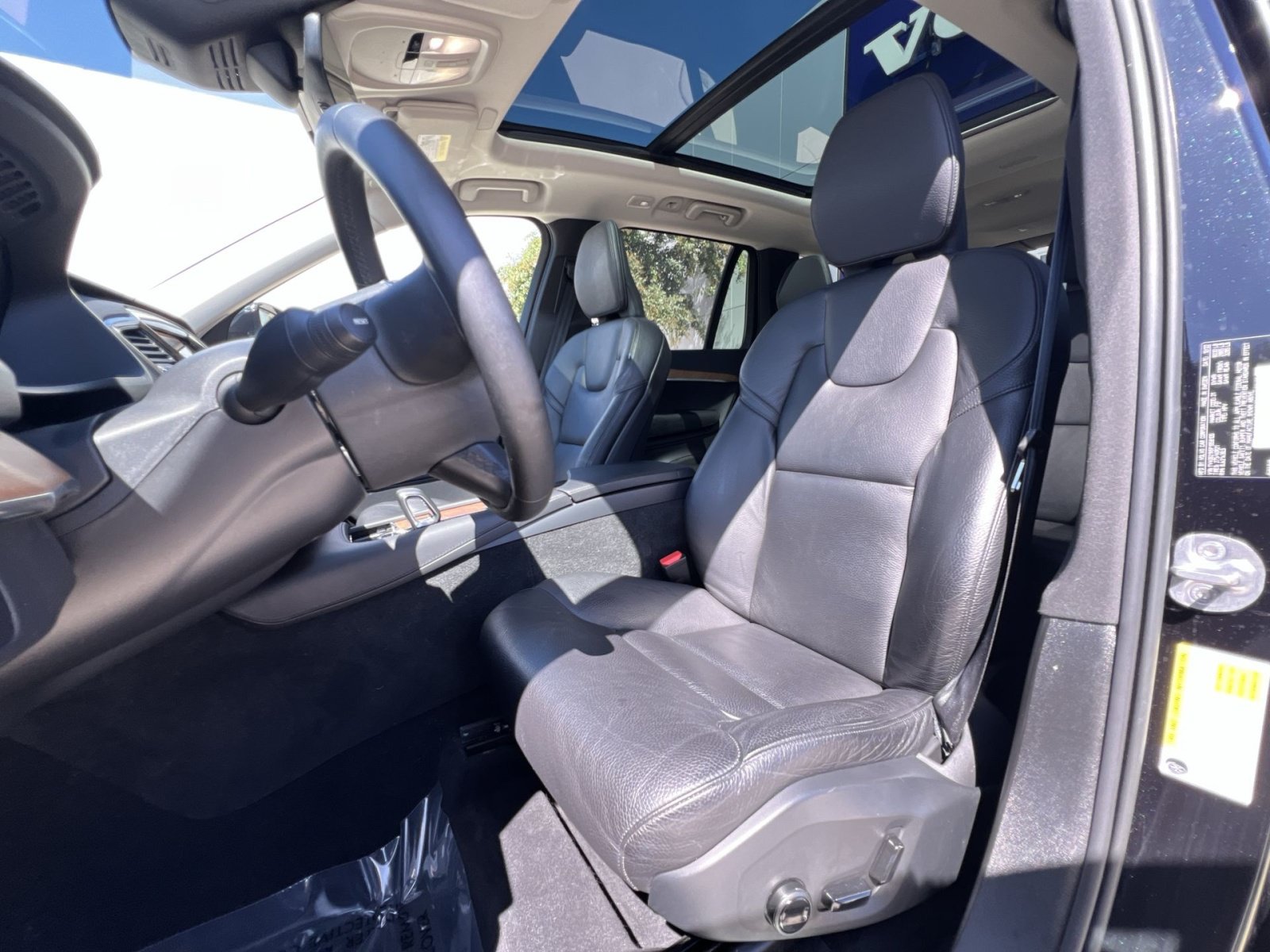 Used 2023 Volvo XC90 B6 Plus w/ Protection Package AWD/4WD image 13