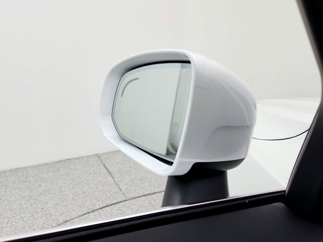 New 2026 Volvo XC90 B6 Core image 23