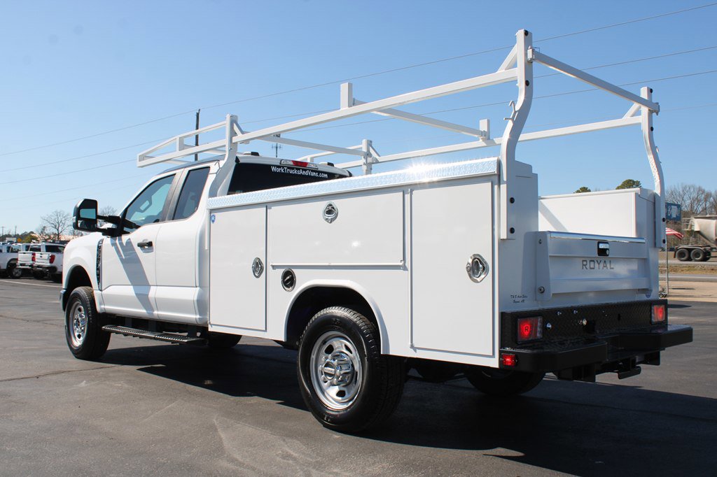 Used 2024 Ford F350 XL w/ XL Chrome Package image 5