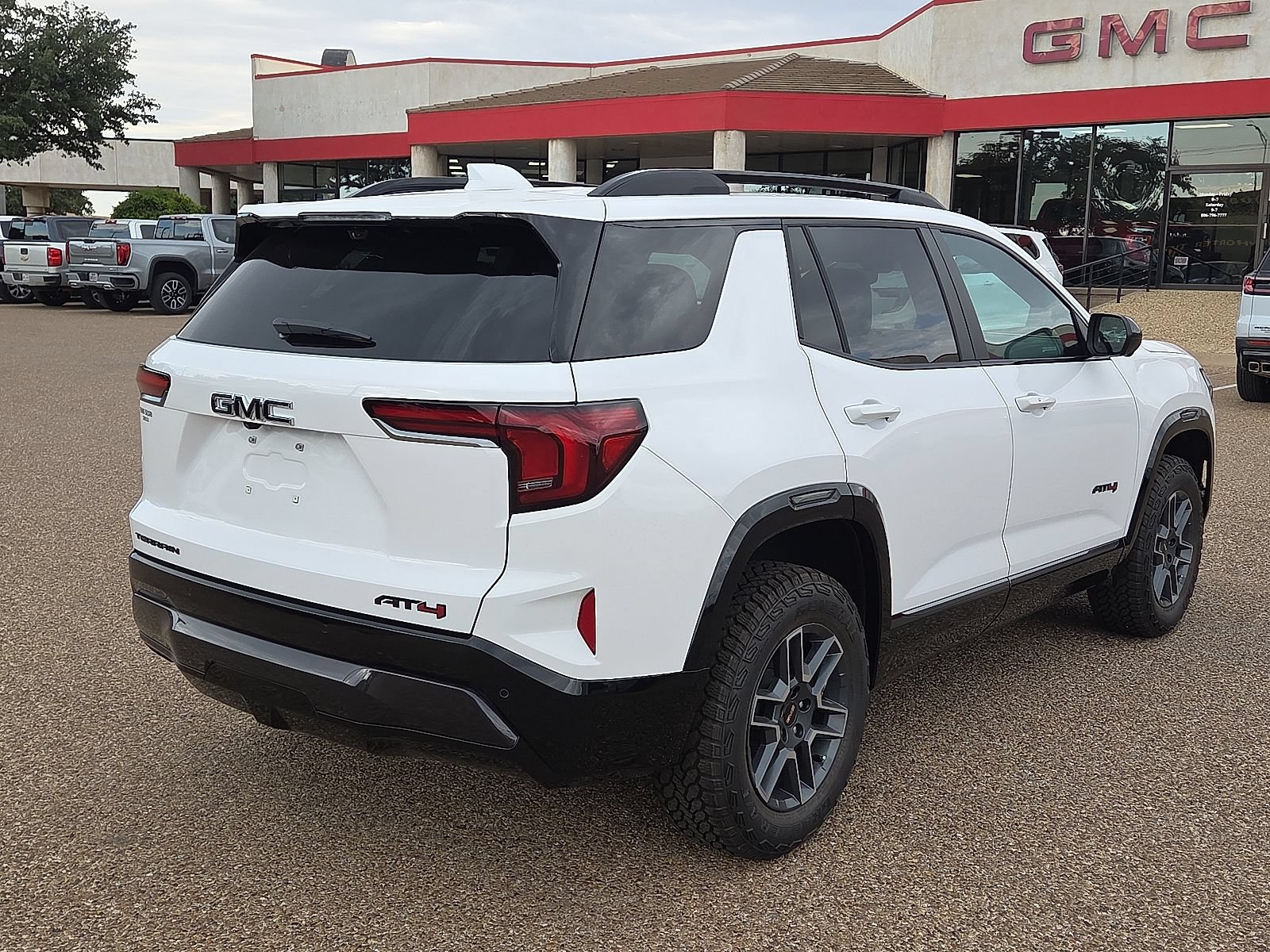New 2027 GMC Terrain AT4 w/ Convenience Package III AWD/4WD image 4