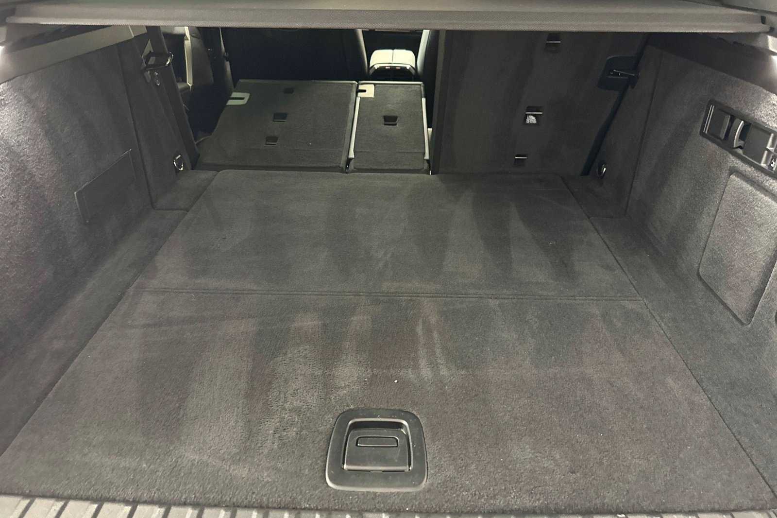 Certified 2023 BMW iX xDrive50 w/ Sport Package image 34