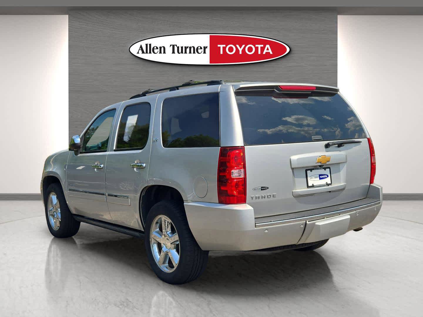 Used 2014 Chevrolet Tahoe LTZ RWD image 8