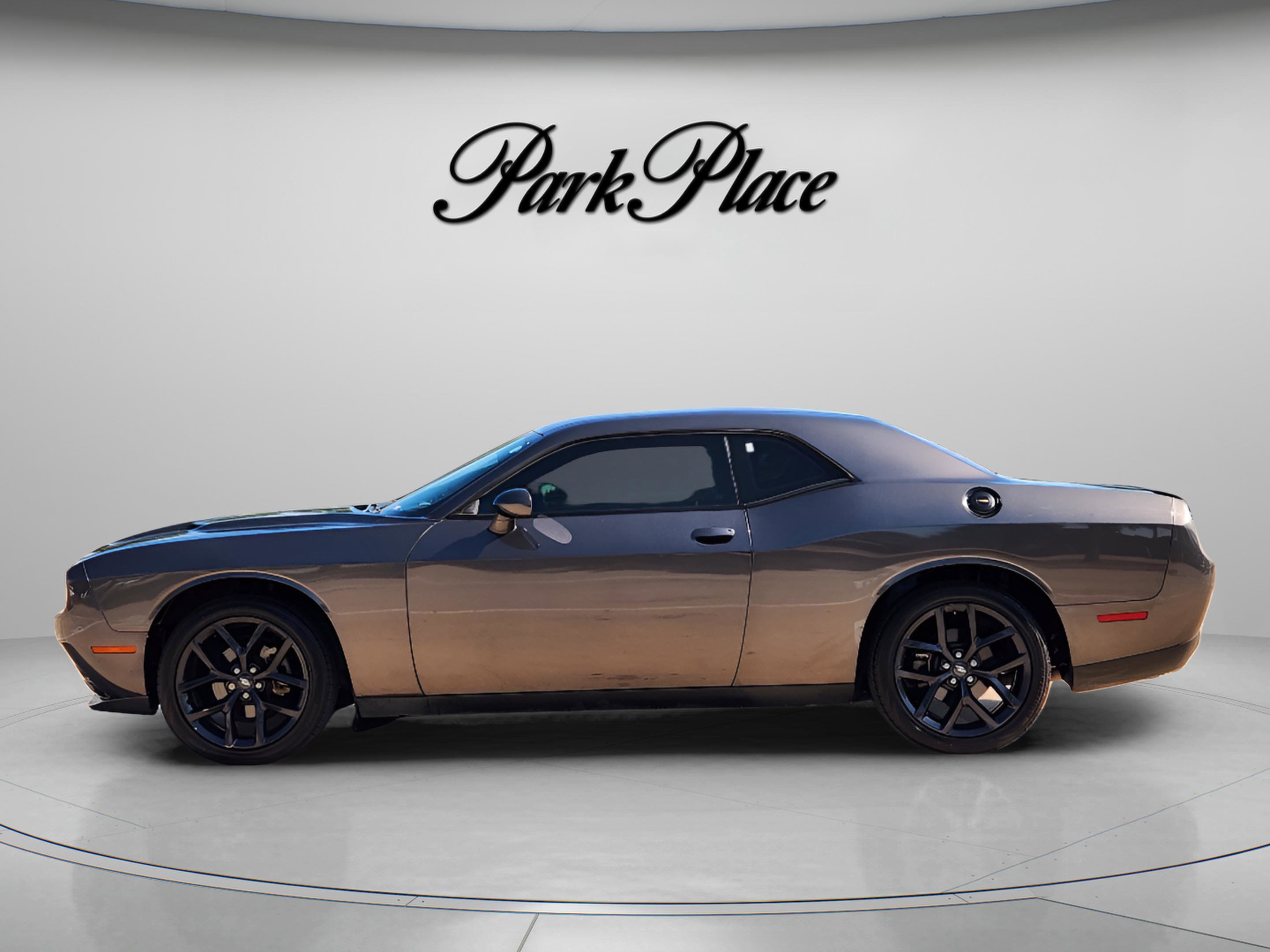 Used 2021 Dodge Challenger SXT w/ Blacktop Package RWD image 3