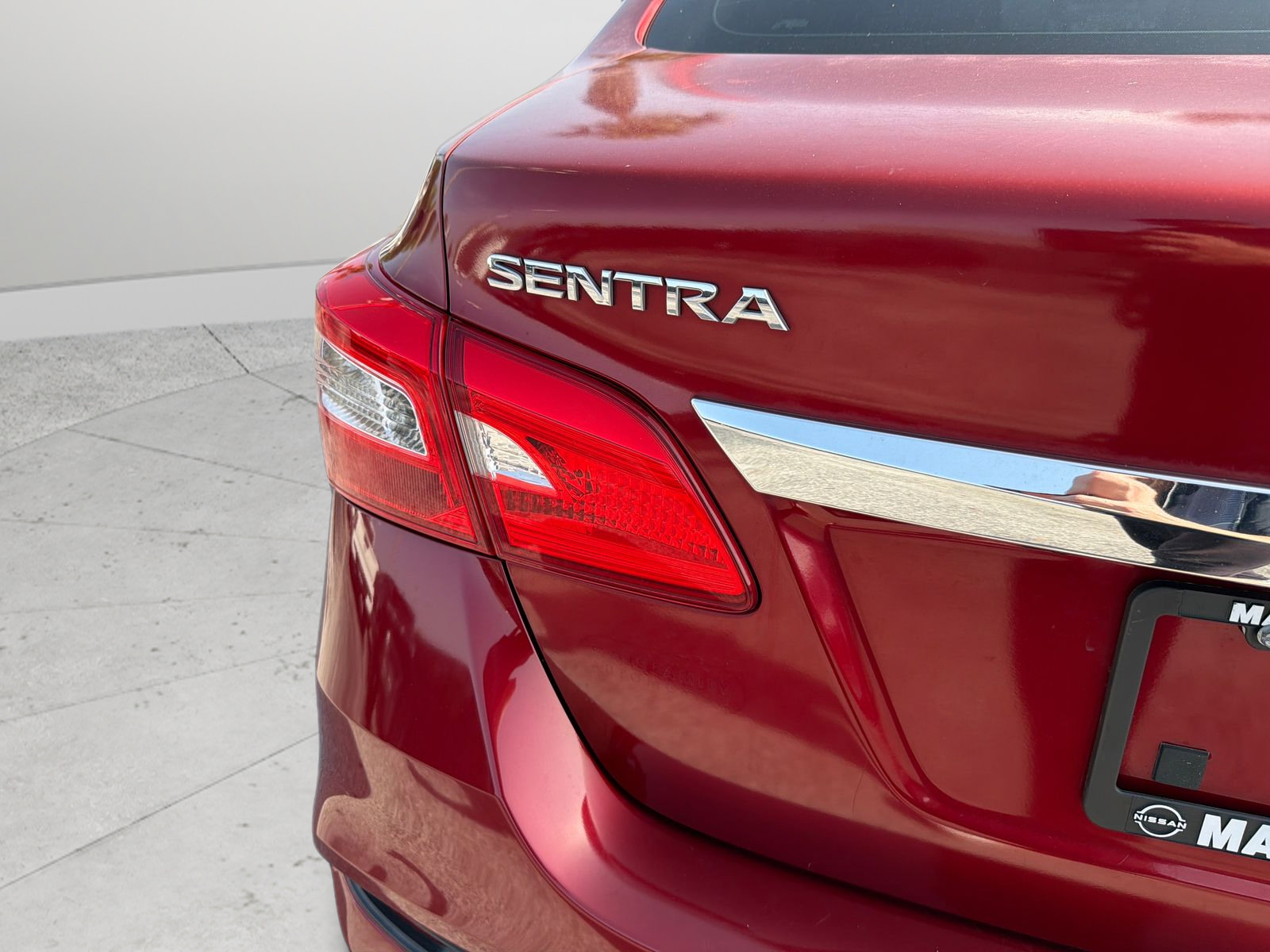 Used 2017 Nissan Sentra SV FWD image 38