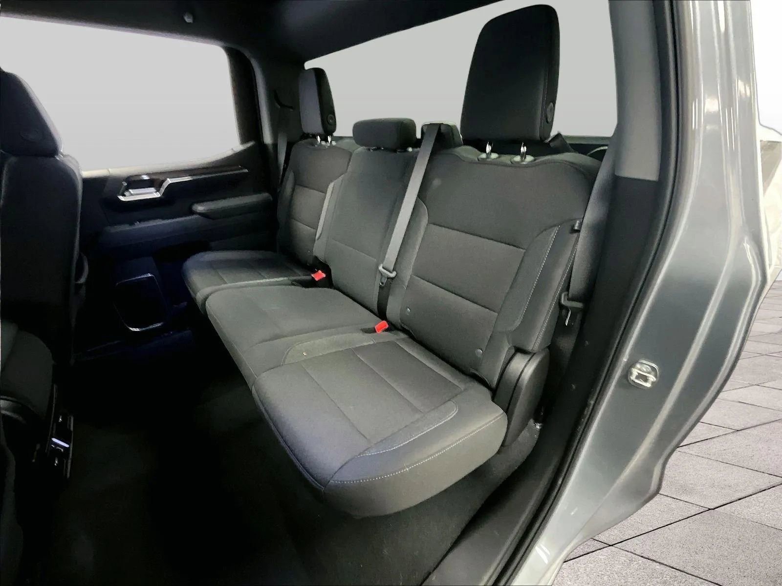 Used 2024 Chevrolet Silverado 1500 LT image 25