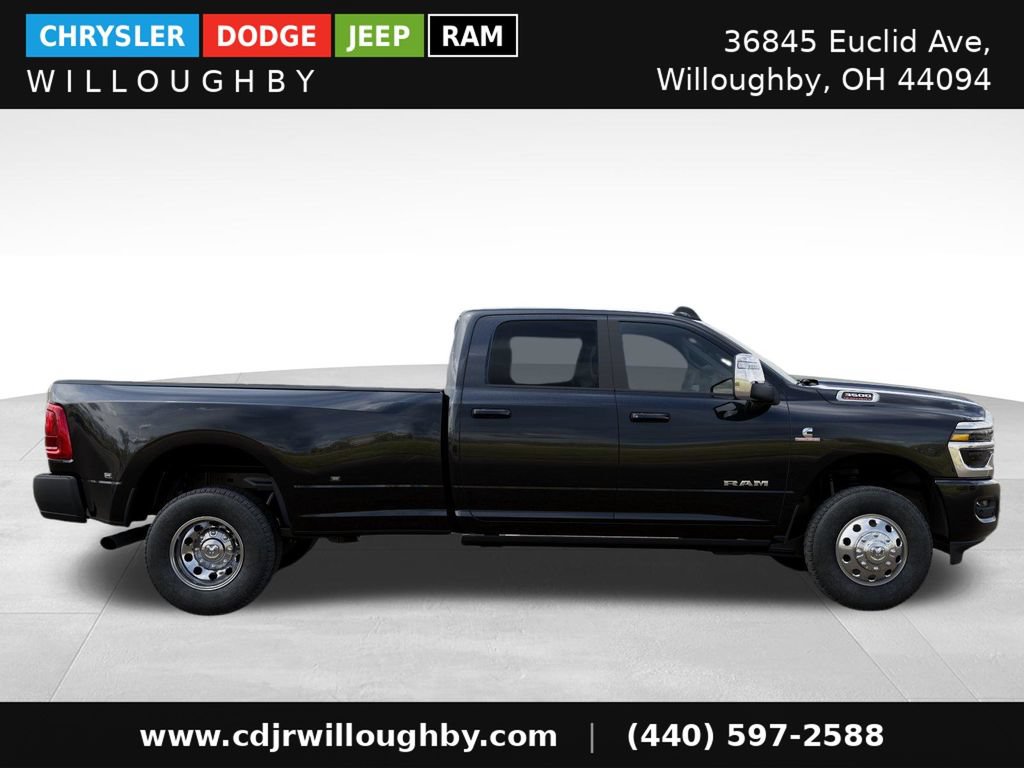 New 2026 RAM 3500 Laramie AWD/4WD image 24