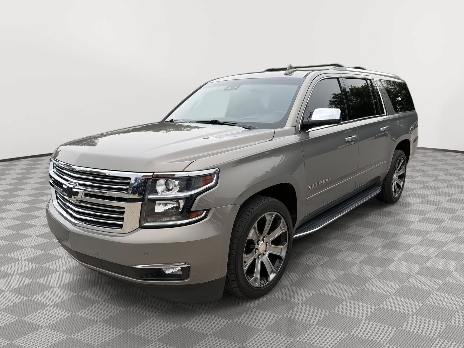 Used 2017 Chevrolet Suburban Premier AWD/4WD image 3