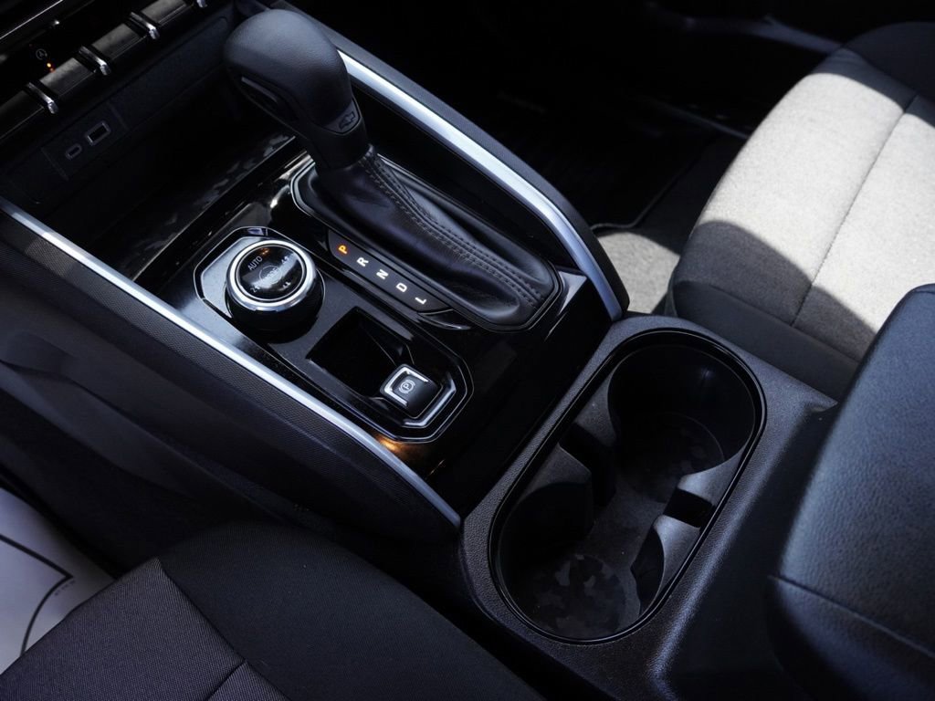 Used 2024 Chevrolet Colorado Trail Boss AWD/4WD image 17