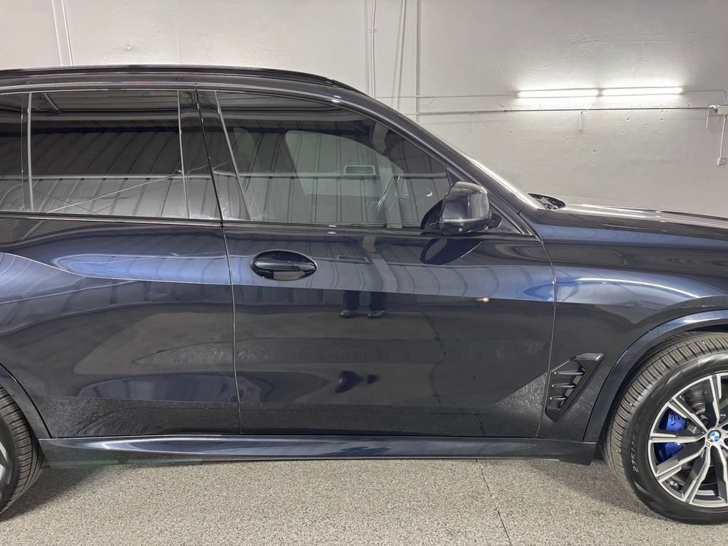 Used 2024 BMW X5 xDrive40i w/ M Sport Package AWD/4WD image 4