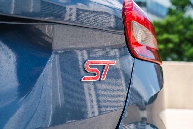 Used 2018 Ford Focus ST image 29
