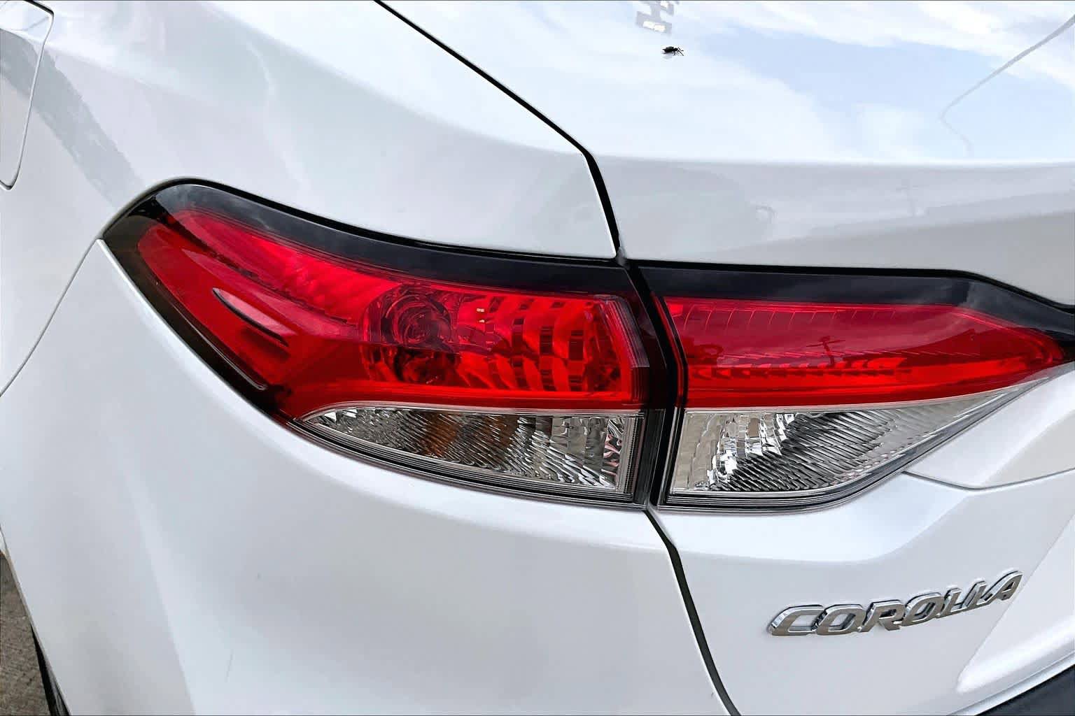 Certified 2022 Toyota Corolla LE FWD image 28