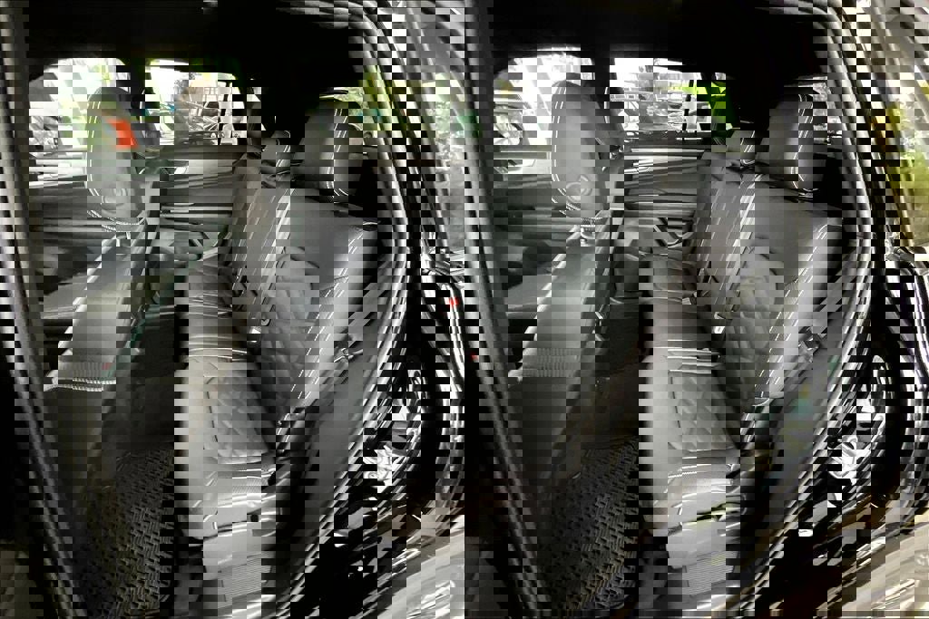 New 2026 Volkswagen Atlas Cross Sport SE image 19