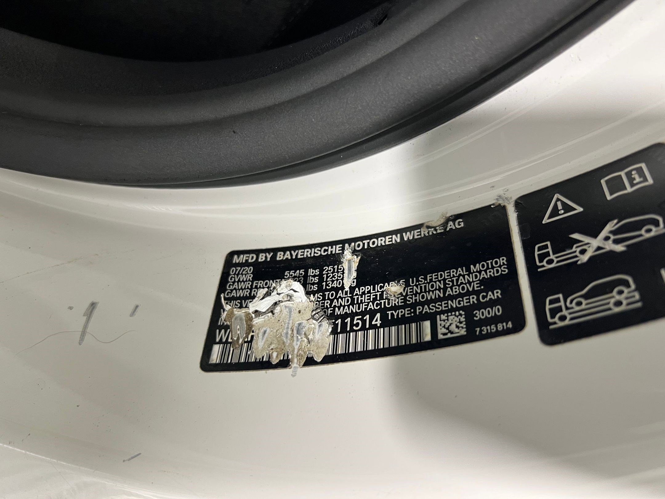 Used 2021 BMW M850i xDrive Convertible w/ Driving Assistance Package image 21