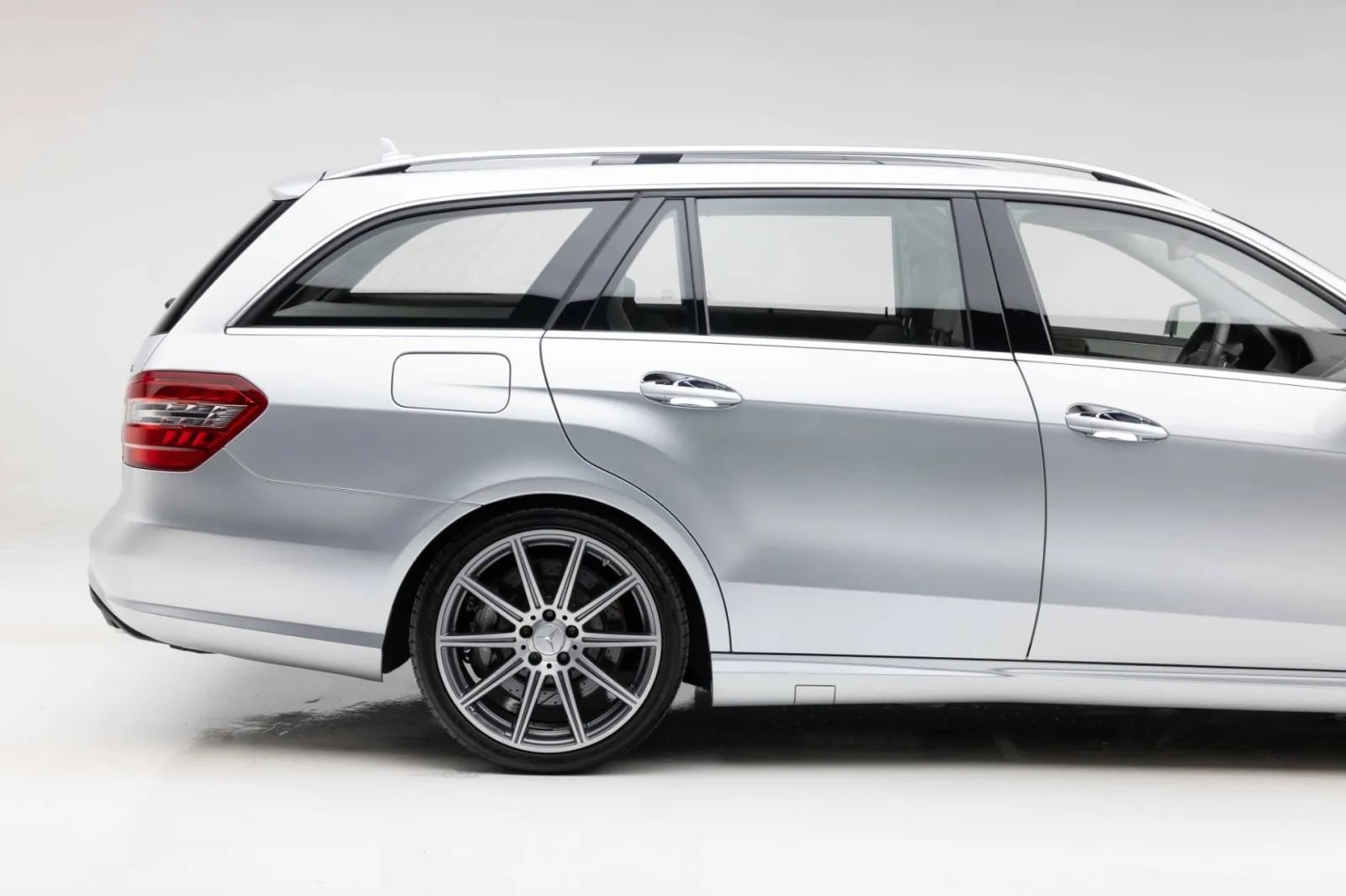 Used 2012 Mercedes-Benz E 63 AMG Wagon image 16