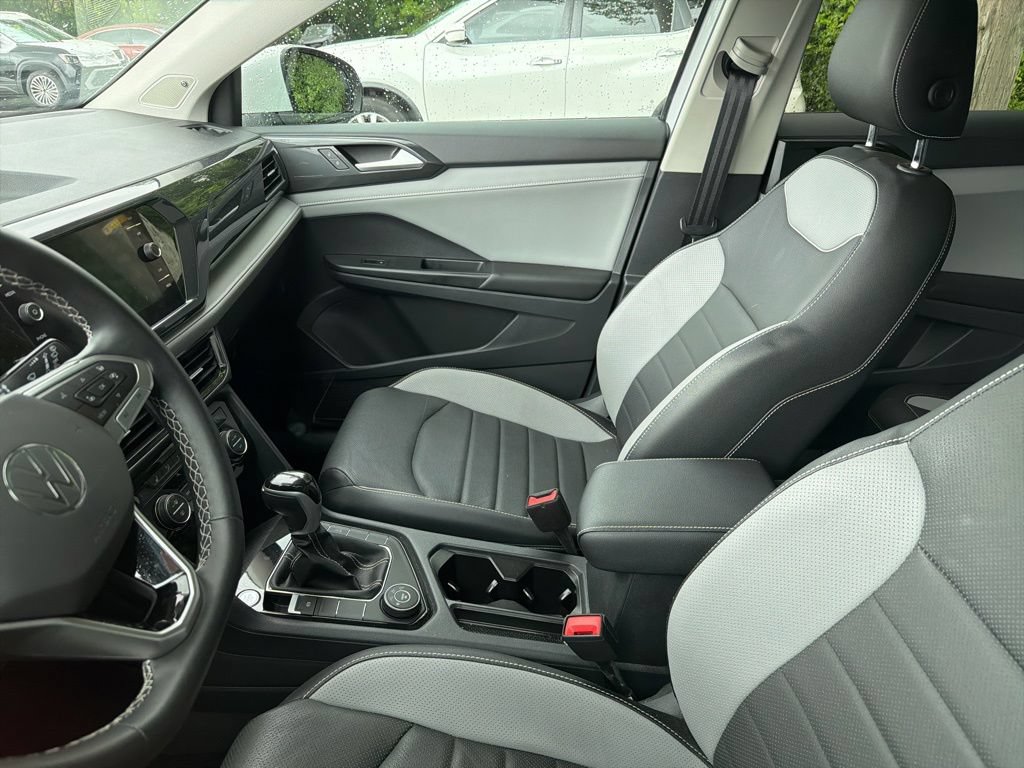 Certified 2023 Volkswagen Taos SEL AWD/4WD image 6