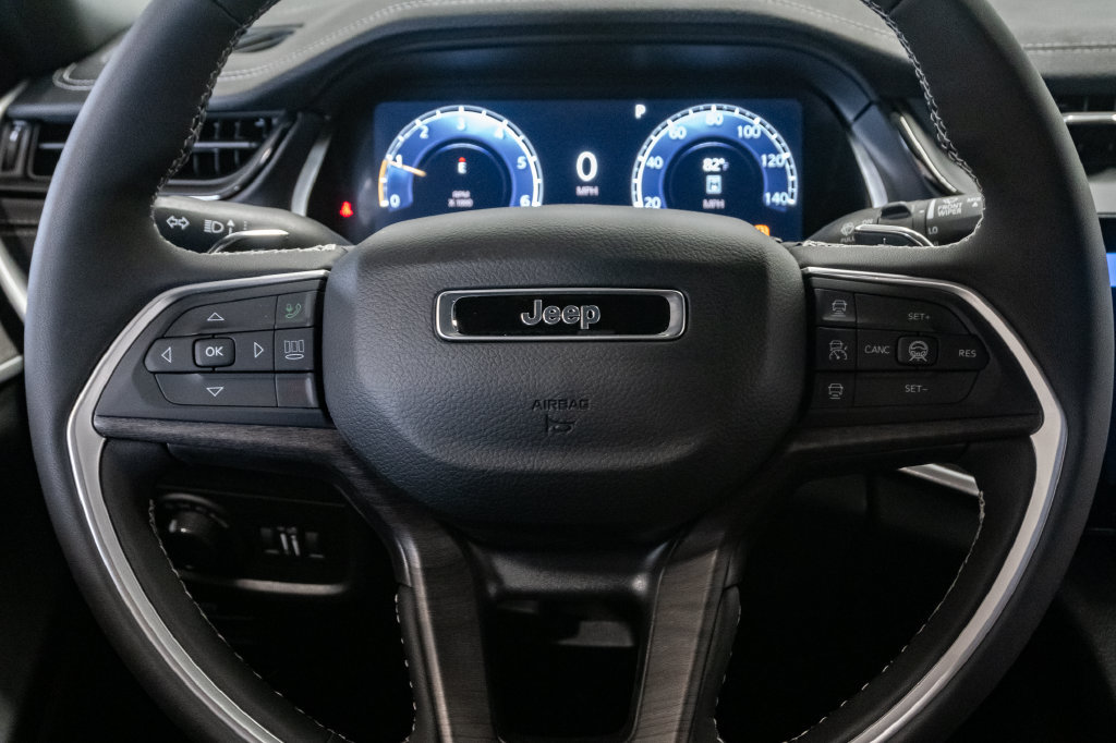 New 2026 Jeep Grand Cherokee Altitude AWD/4WD image 15