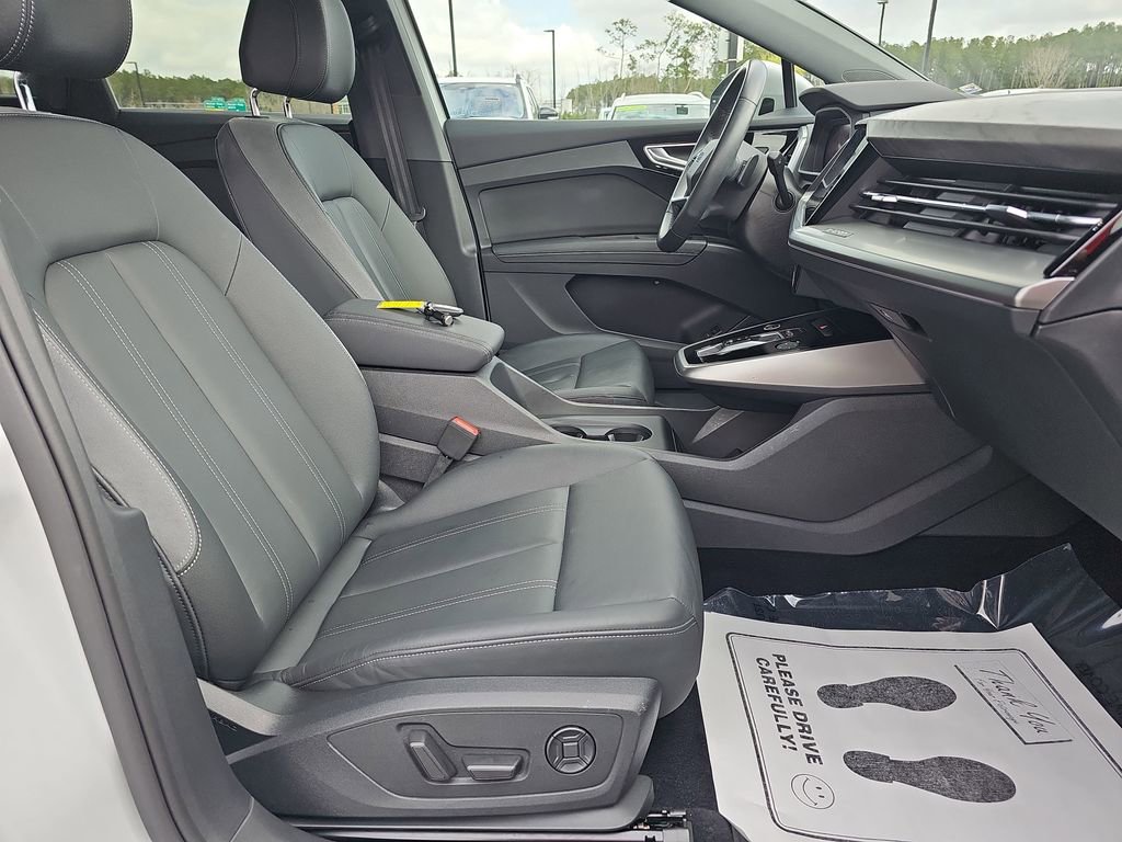 Used 2023 Audi Q4 e-tron Premium Plus w/ Premium Plus image 13