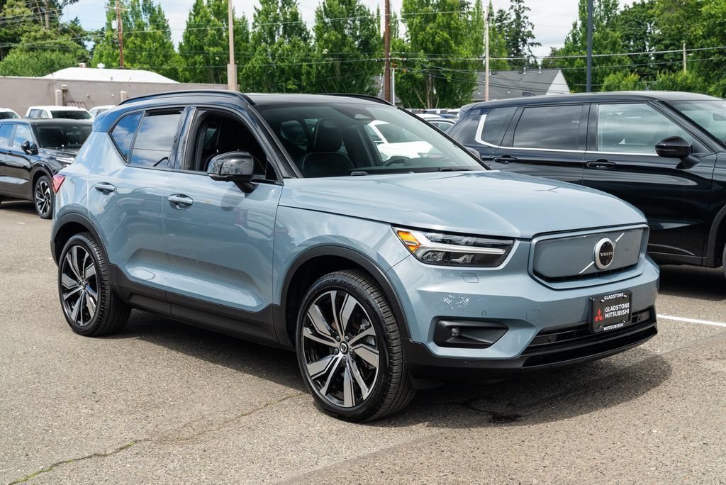 Used 2021 Volvo XC40 P8 Recharge w/ Advanced Package