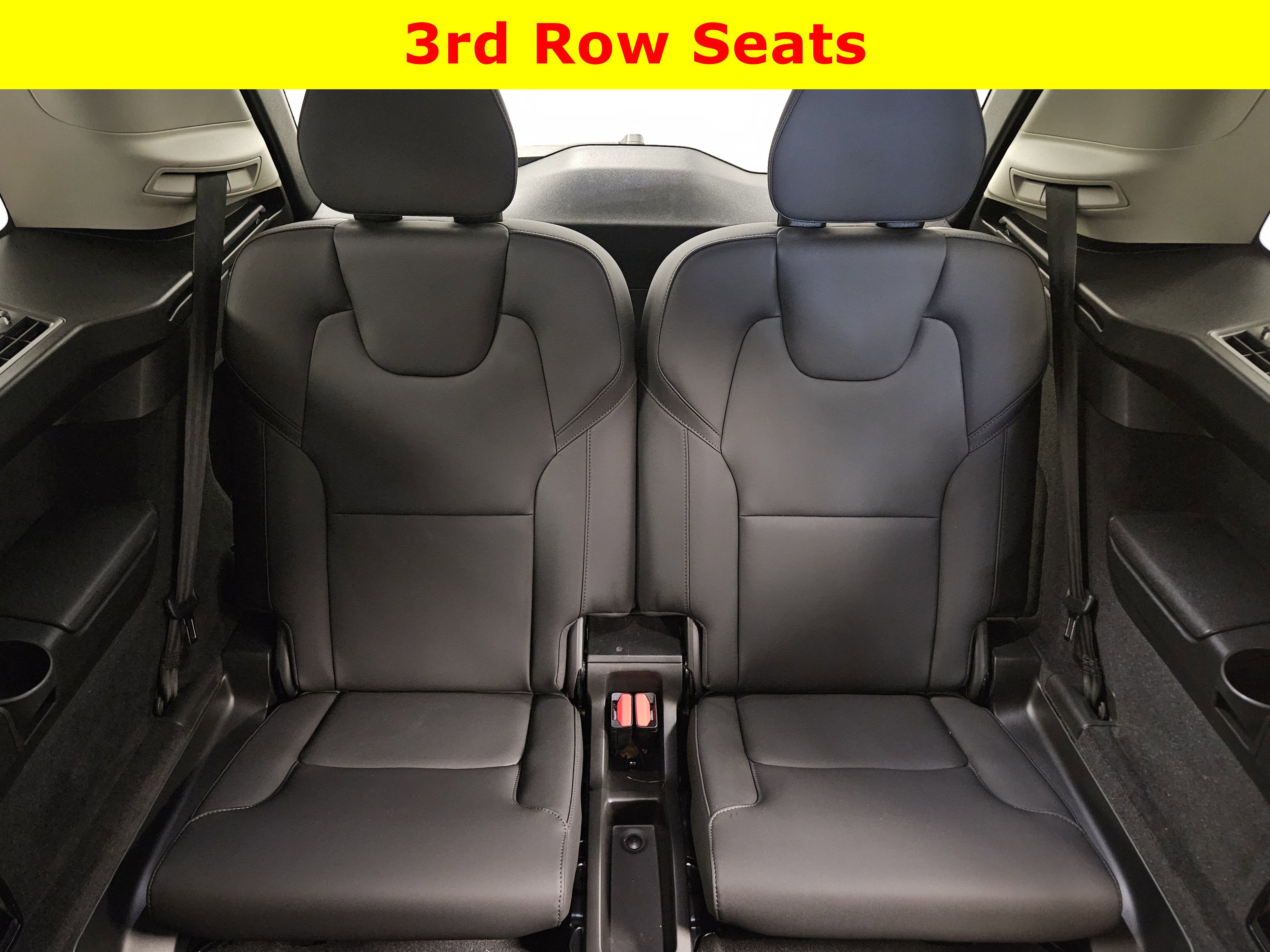 Used 2025 Volvo XC90 B6 Plus image 28