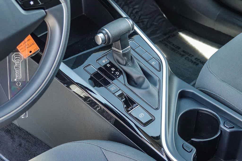 Certified 2023 Kia Niro LX FWD image 18