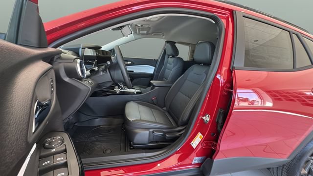 New 2026 Chevrolet Trax LT w/ Driver Confidence Package FWD image 8