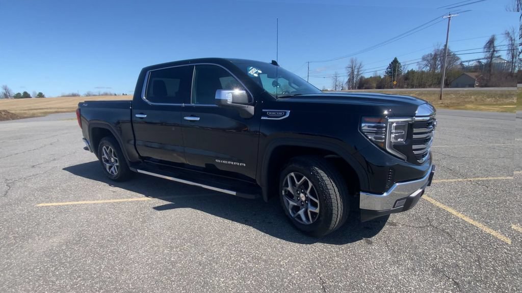 Certified 2022 GMC Sierra 1500 SLT w/ SLT Premium Package AWD/4WD image 2