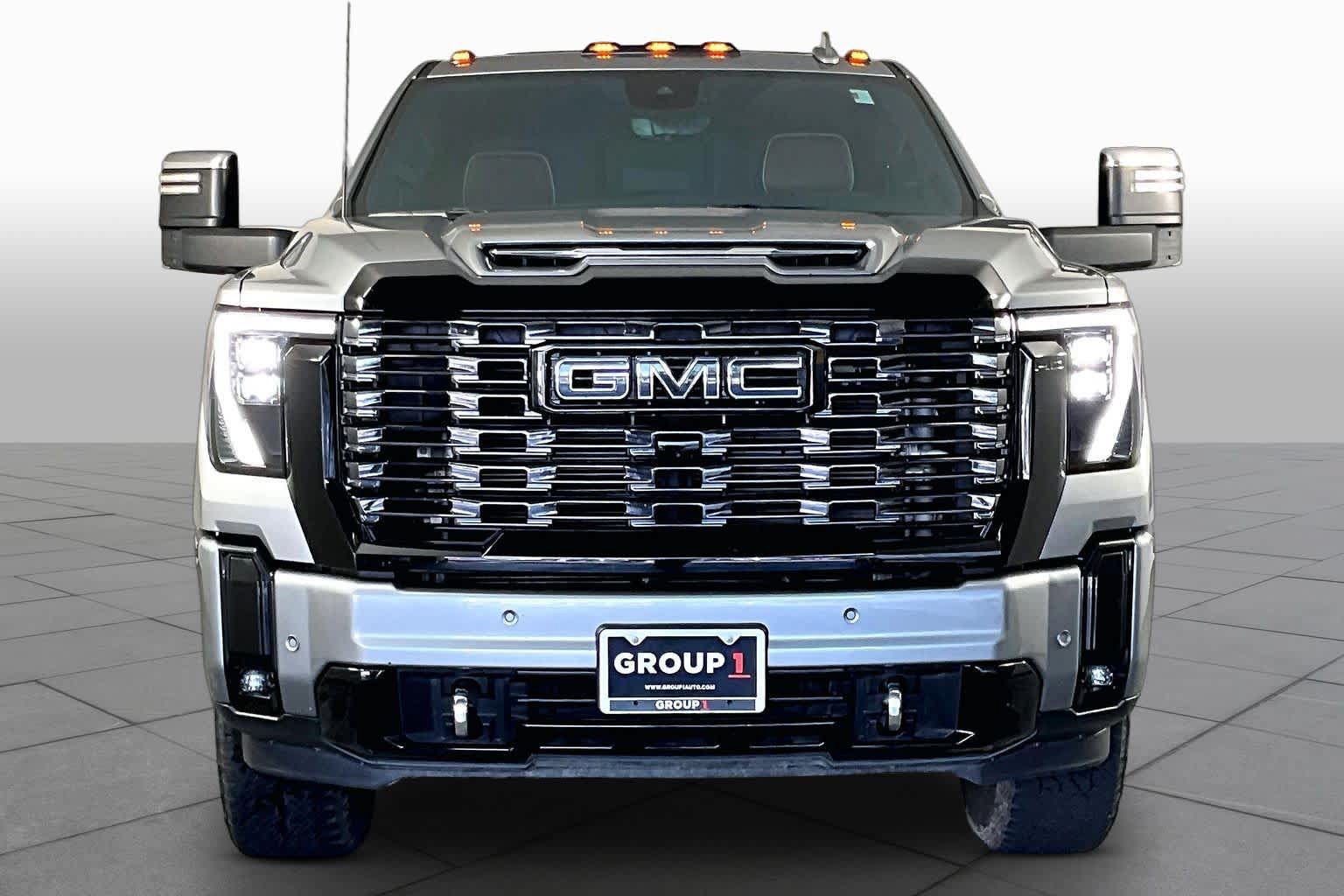 Used 2026 GMC Sierra 2500 Denali Ultimate w/ Max Trailering Package AWD/4WD image 4