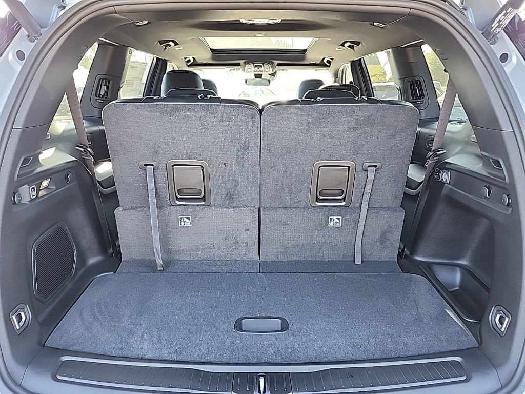 New 2025 Jeep Grand Cherokee L Limited w/ Black Appearance Package image 18