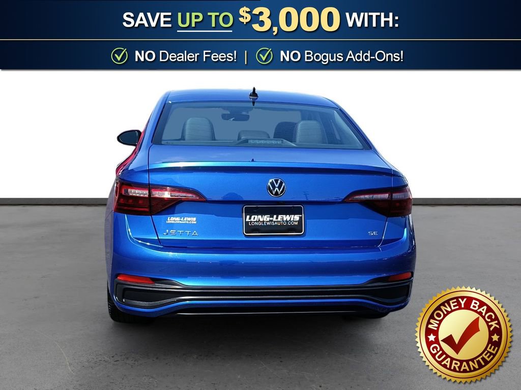 Used 2024 Volkswagen Jetta SE w/ Panoramic Sunroof Package image 5