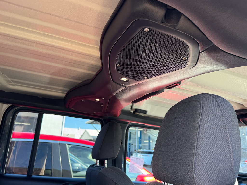 Used 2024 Jeep Wrangler Unlimited AWD/4WD image 19