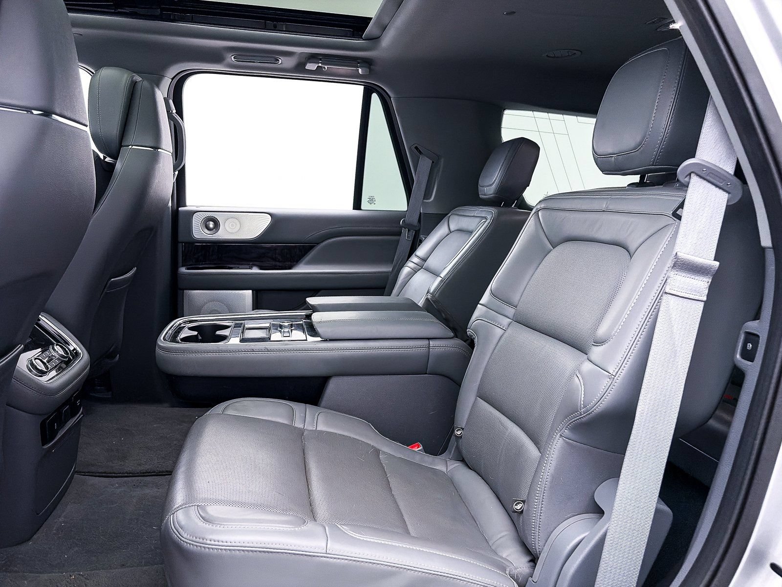 Used 2021 Lincoln Navigator Reserve w/ Luxury Package AWD/4WD image 44